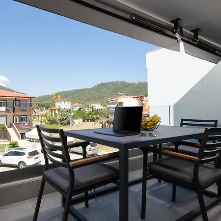 Sky Luxury Suites-2