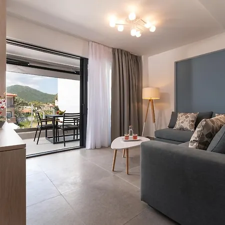 Sky Luxury Suites-3